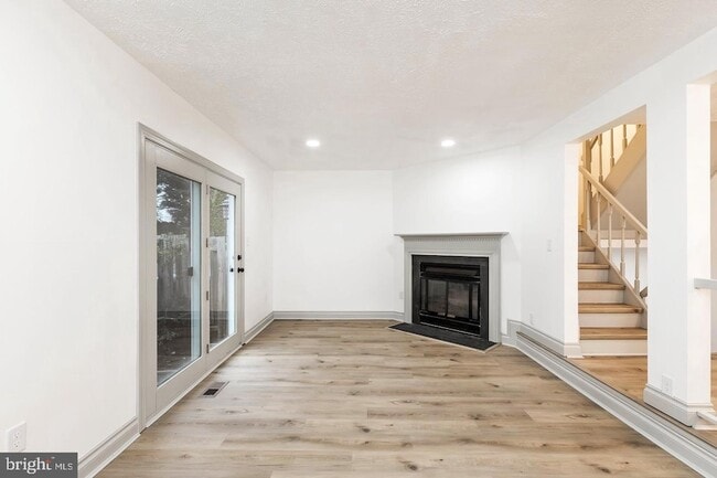 Building Photo - 17409 Founders Mill Dr