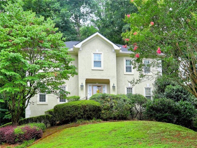 Building Photo - 2101 Mark Hall Ct NE