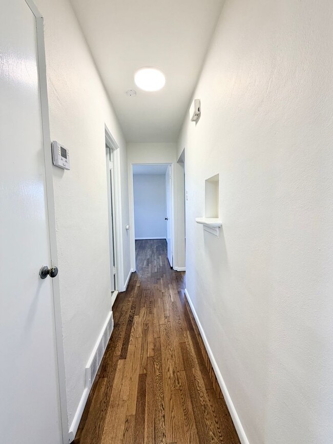 Building Photo - The Pointe at Willmore Park