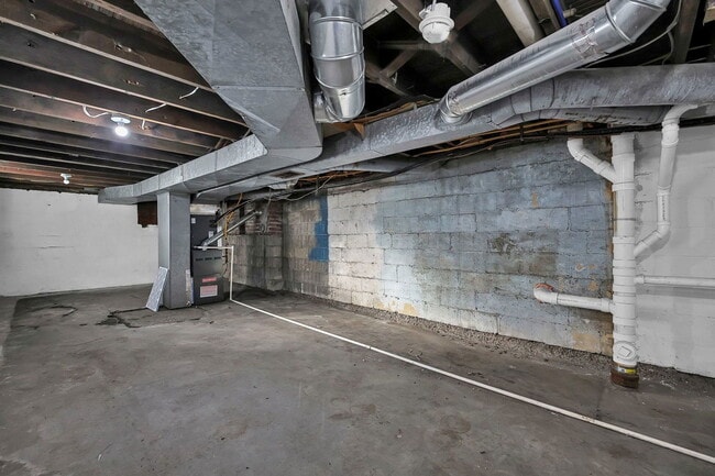 Building Photo - 1216 Atcheson St