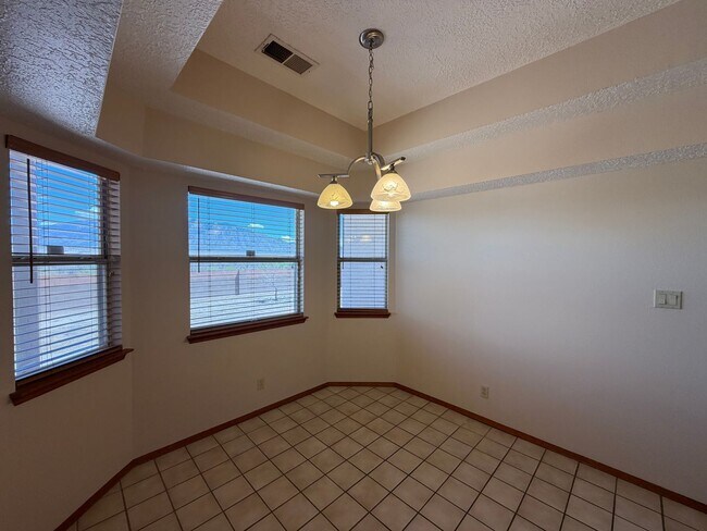 Building Photo - 7281 Spruce Mountain Loop NE