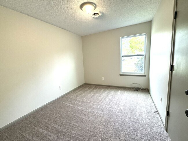 Building Photo - Adorable home located in Southwest side of Jacksonville