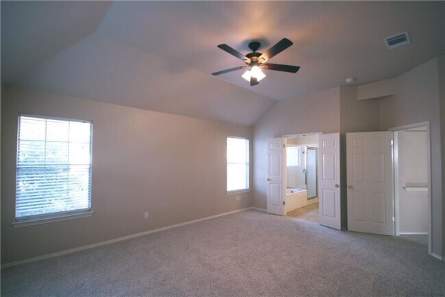Building Photo - 1616 Chasewood Dr