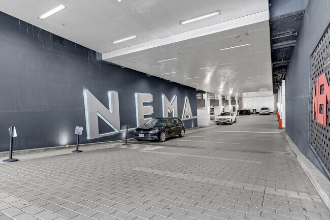 Building Photo - 18 10th St