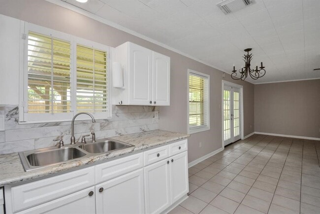 Building Photo - 12207 Flushing Meadows Dr