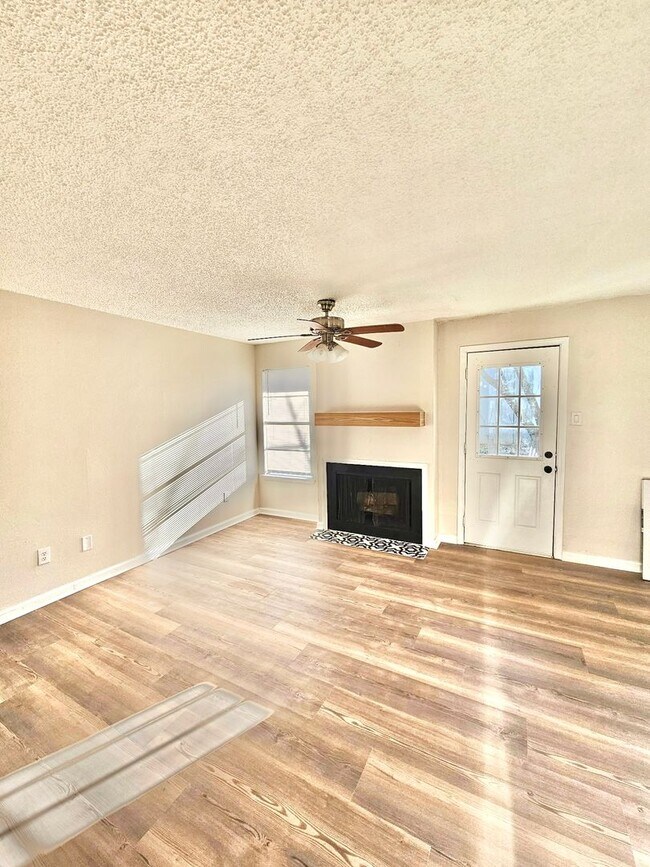 Building Photo - Place to call home