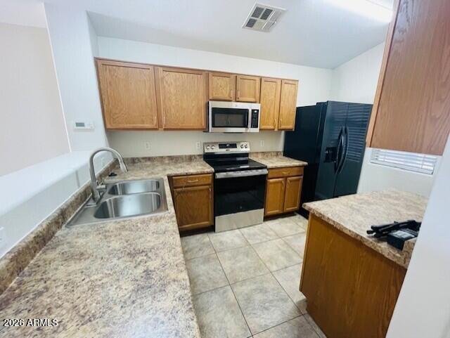 Building Photo - 35747 W Velazquez Dr