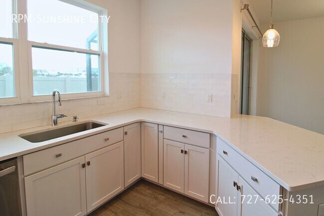 Building Photo - 1615 Eagle Creek Dr