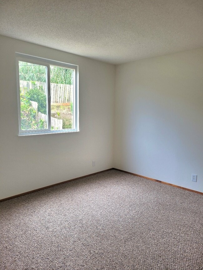 Building Photo - 235 Belhaven Ave