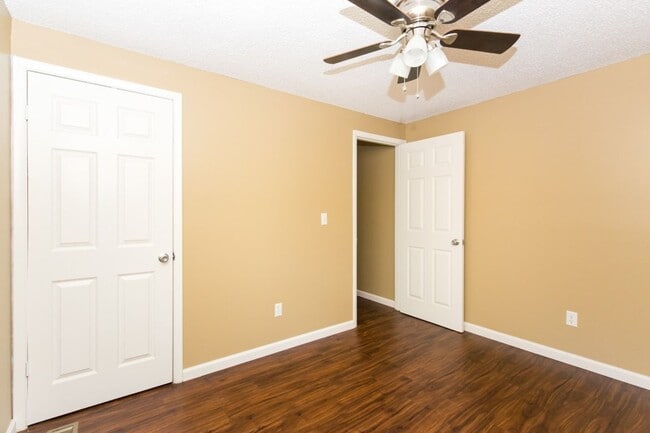 Building Photo - Charming Adamsville Home with Open Floor P...