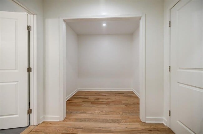 Building Photo - 3154 N Druid Hills Rd