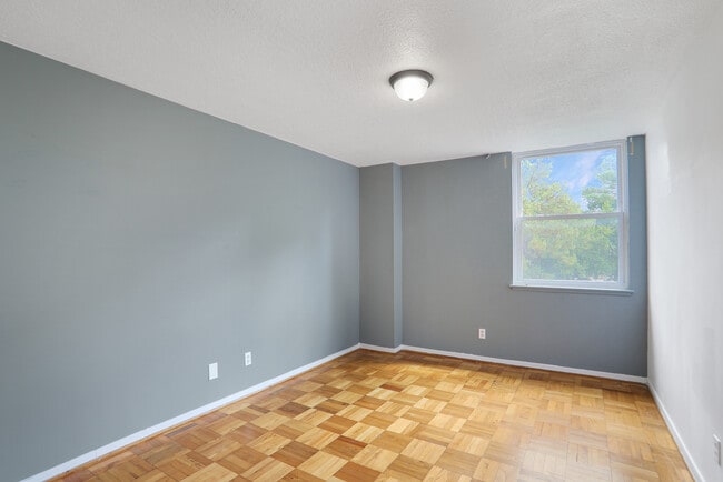 Building Photo - 2965 Pharr Ct S Northwest