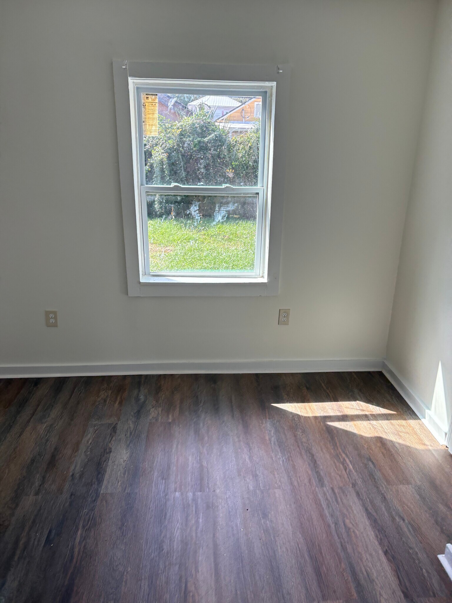 Building Photo - 617 W 41st St