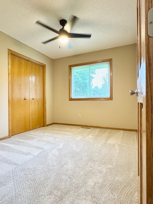 Building Photo - 1440 Hunter Square
