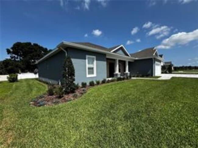 Building Photo - 1781 Lakehill Dr