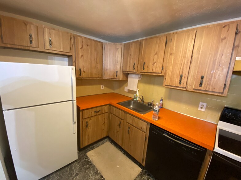 Building Photo - 20 Erick Rd