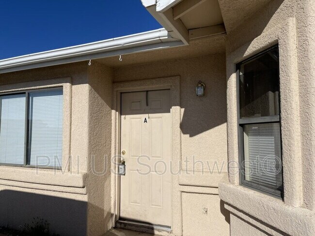 Primary Photo - 8132 E Lakeshore Dr