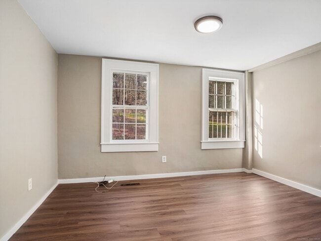 Building Photo - 575 Black Rock Tpke