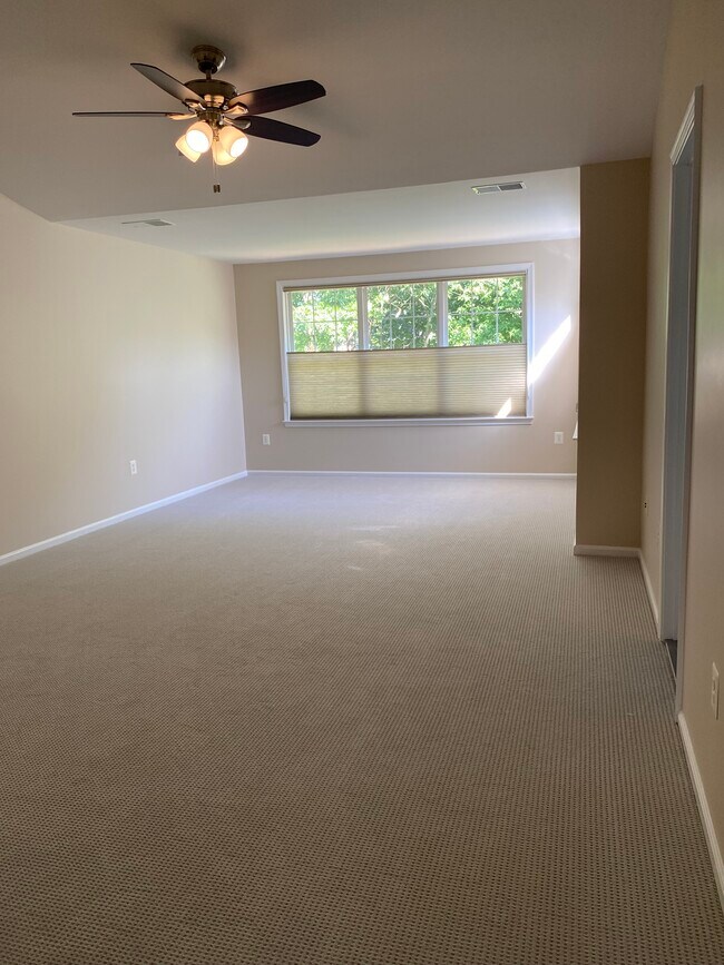 Building Photo - 5708 Governors Pond Cir