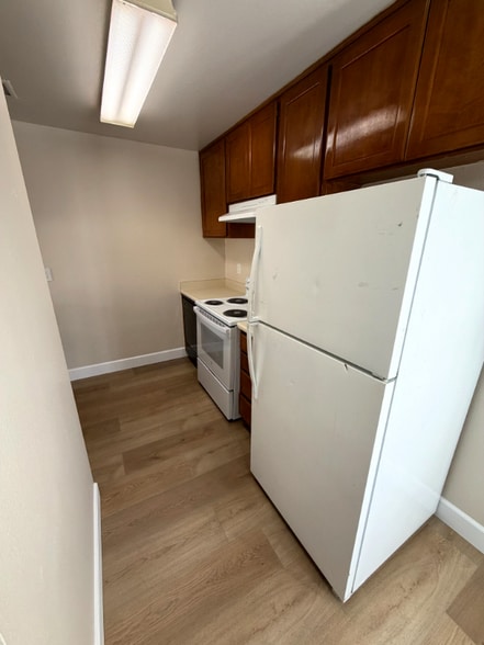 Building Photo - 360 N San Antonio Ave