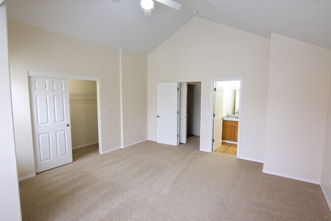 Building Photo - 18632 SW Bryant St