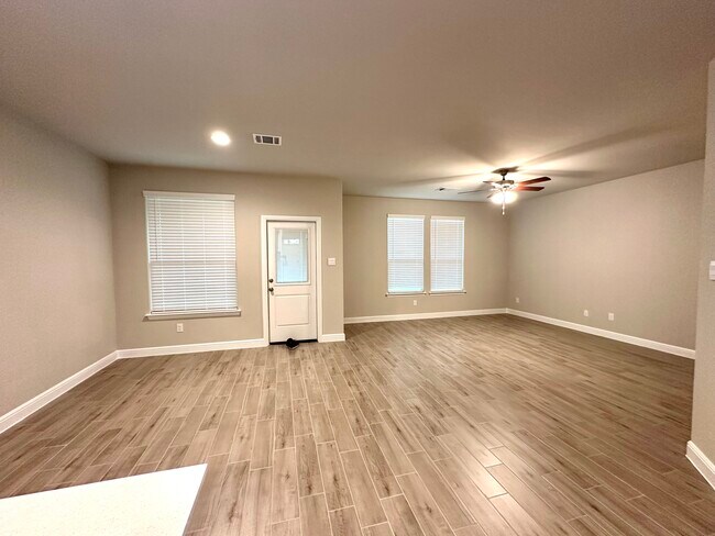 Building Photo - 228 Herbert Pk Dr