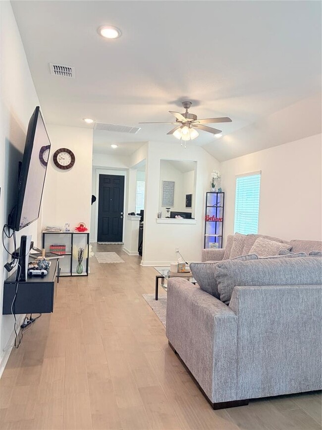 Building Photo - 182 Shackleton Dr