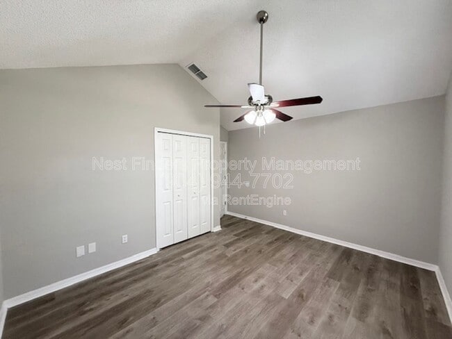 Building Photo - 816 Brookstone Ct