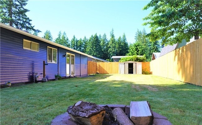 Building Photo - Secluded home in Covington