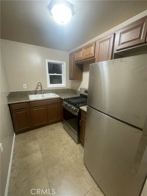 Building Photo - 37 S Sierra Madre Blvd