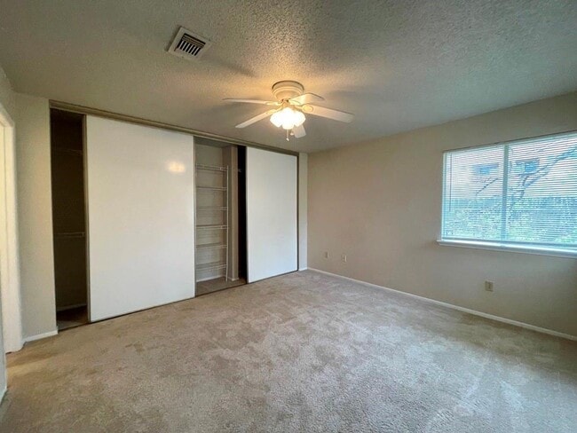 Building Photo - 16719 Whitebrush Loop