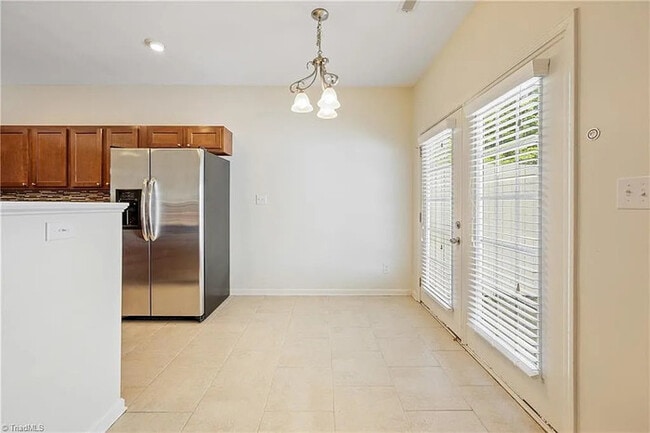 Building Photo - Build Equity While Leasing - Lease to Own