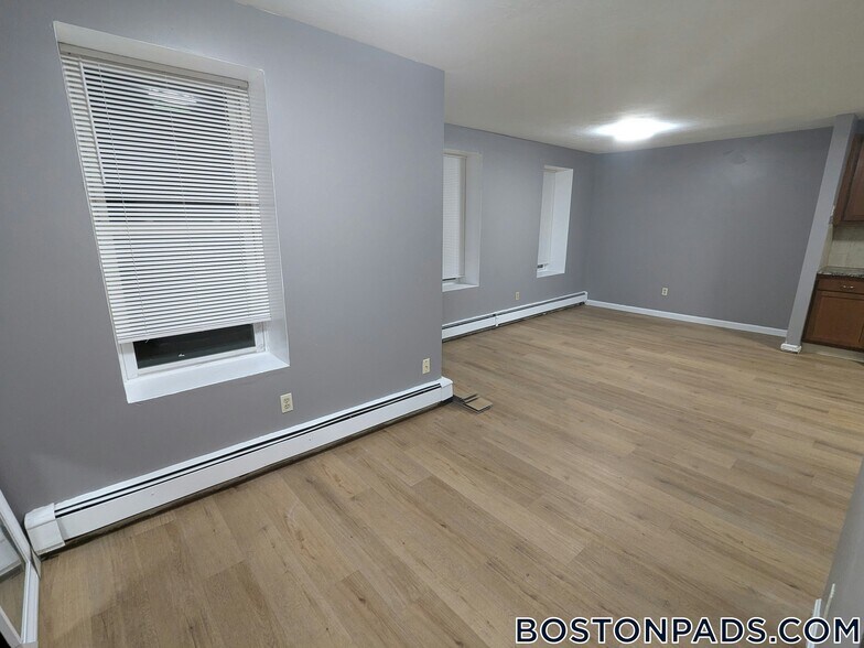 Building Photo - 114 Mt Pleasant Ave