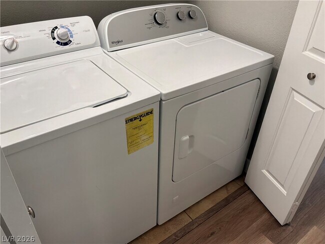 Building Photo - 2635 S Durango Dr