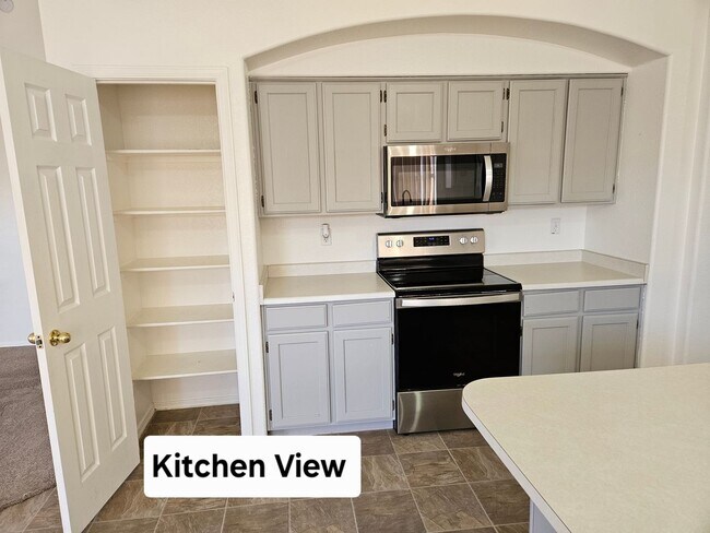 Building Photo - 4 BRM, 2 BA. HOME IN VAL VISTA PLACE in GI...