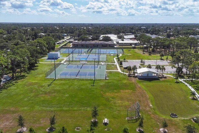 Building Photo - 85 Orange St