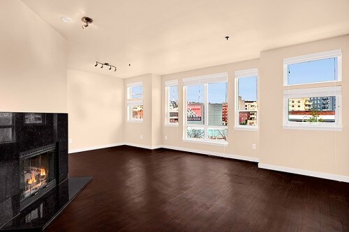 Building Photo - Versailles Apartments - 2 bedrooms