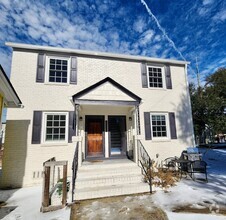 Building Photo - Updated two bedroom in Wagener Terrace - u...