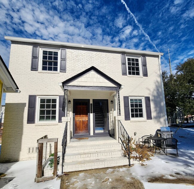 Primary Photo - Updated two bedroom in Wagener Terrace - u...