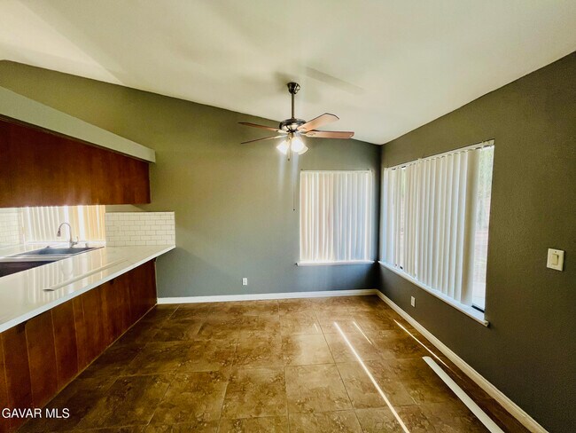 Building Photo - 4645 Alojar Ln