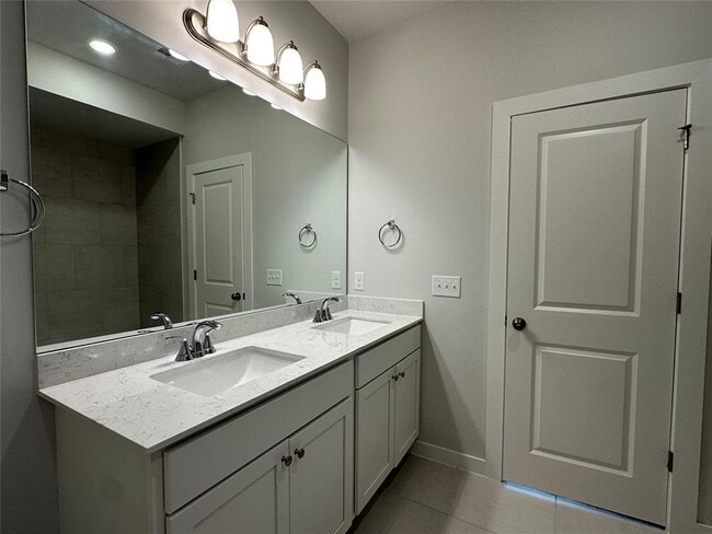 Building Photo - 16990 Lantana Loop