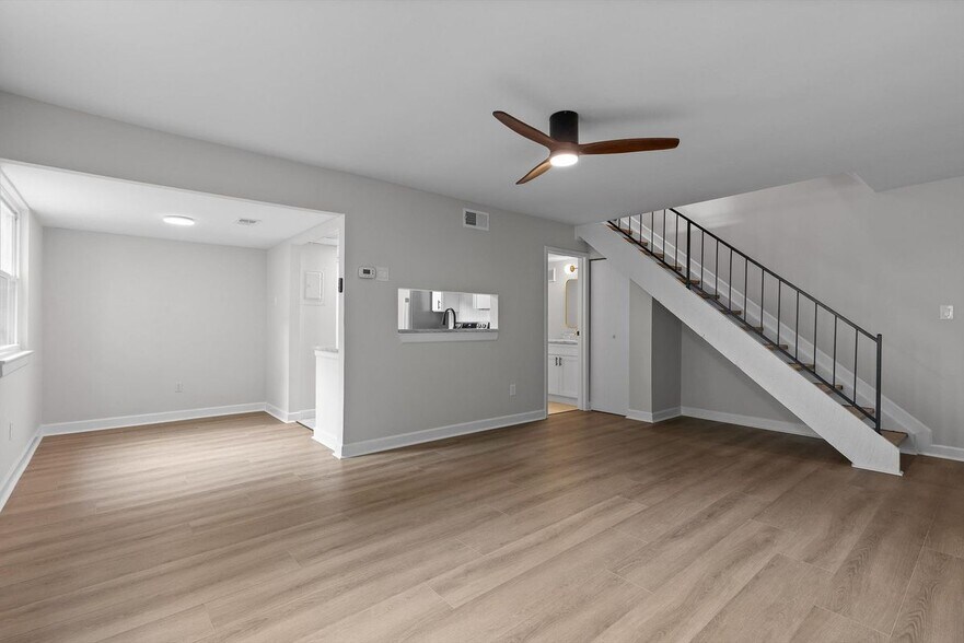 Building Photo - 3960 N Quail Ln