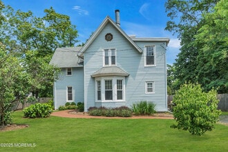 Building Photo - 18 Middletown Ave