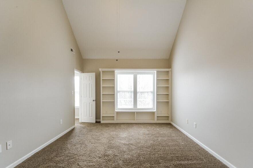 Building Photo - 1433 East Stone Arch Drive