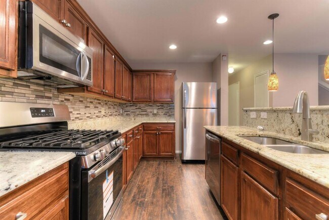 Building Photo - 18203 Fair Grange Ln