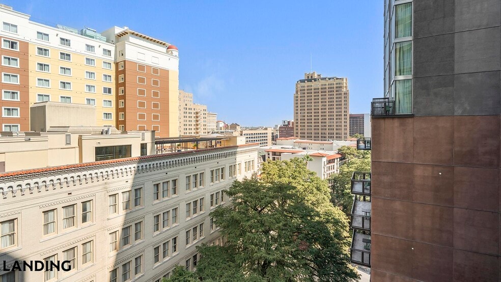 Building Photo - 143 E Commerce St