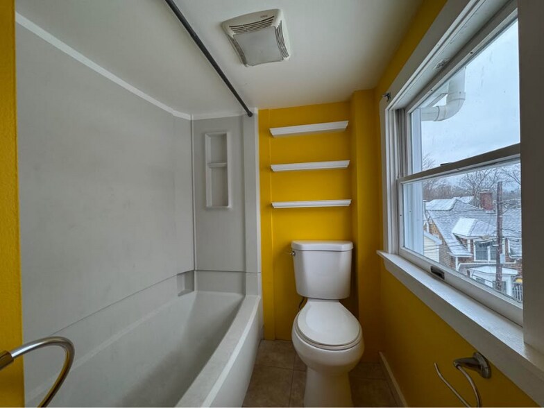 Building Photo - 73 High St