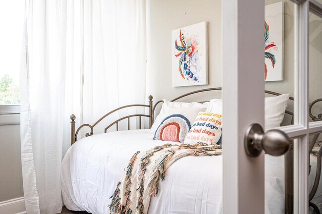 Building Photo - 215 Piedmont Ave NE