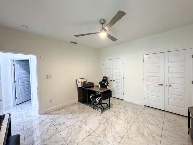 Building Photo - 1421 Eagles Ln