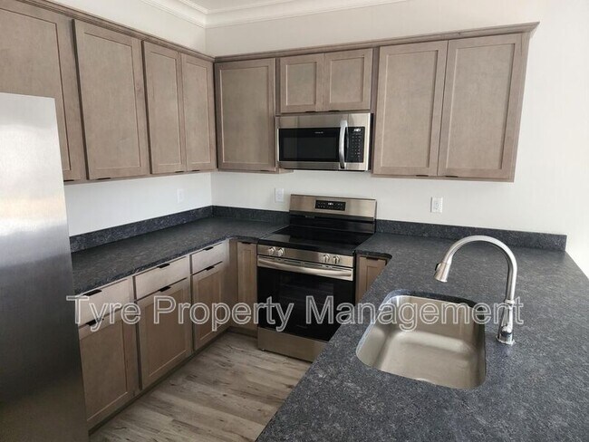 Building Photo - 2104 N Kali Ln